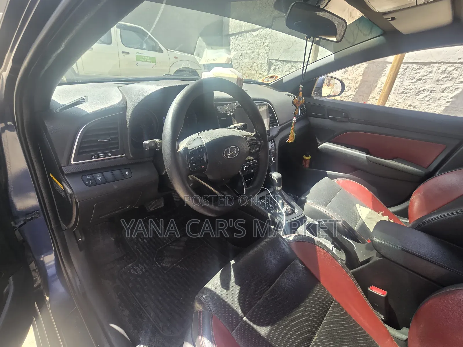 Hyundai Avante 2017 Black