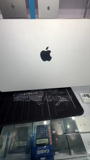 New Laptop Apple MacBook Pro M1 16GB Apple M1 Pro SSD 512GB