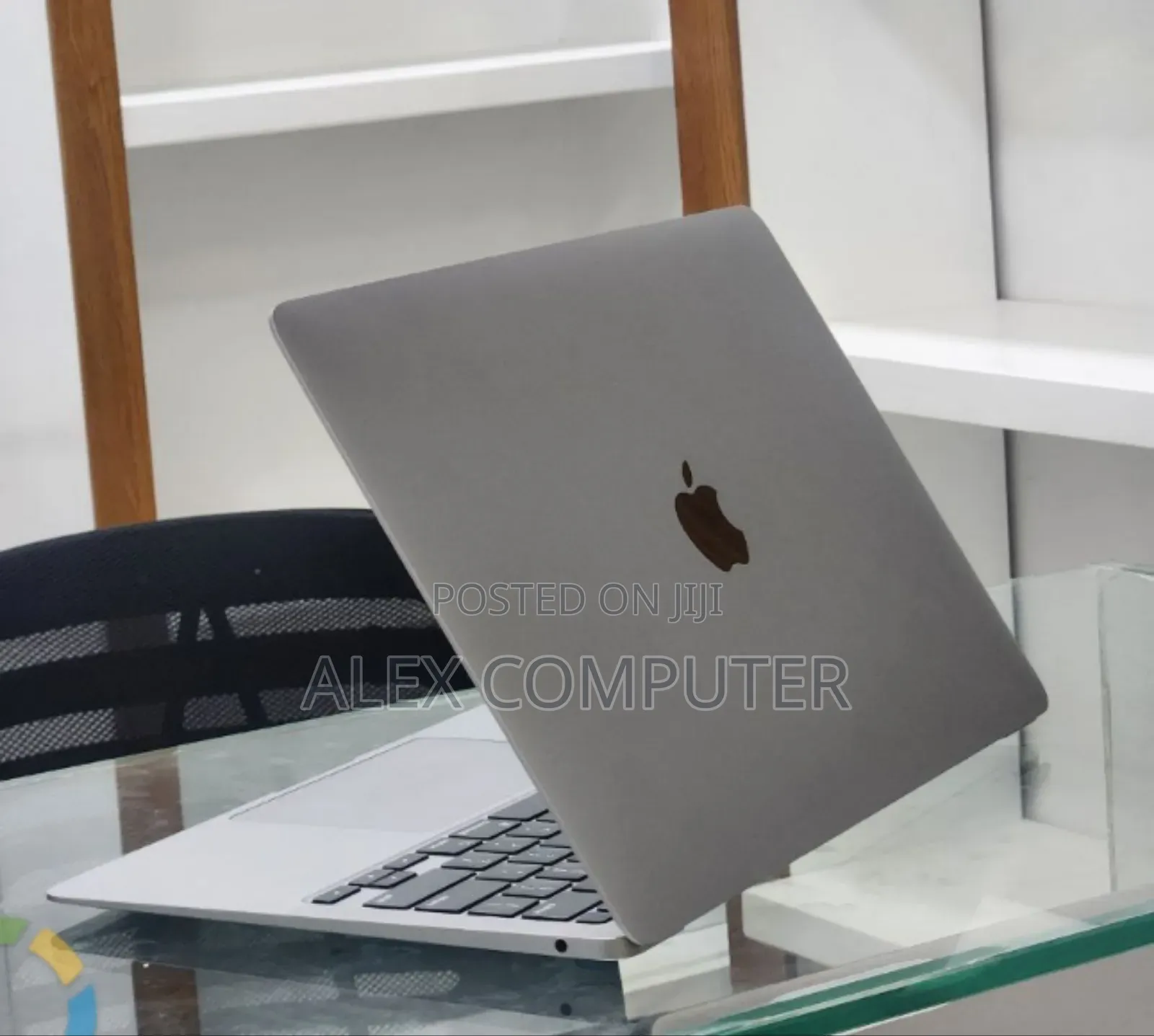 New Laptop Apple MacBook Air 2020 M1 16GB Apple M1 SSD 512GB