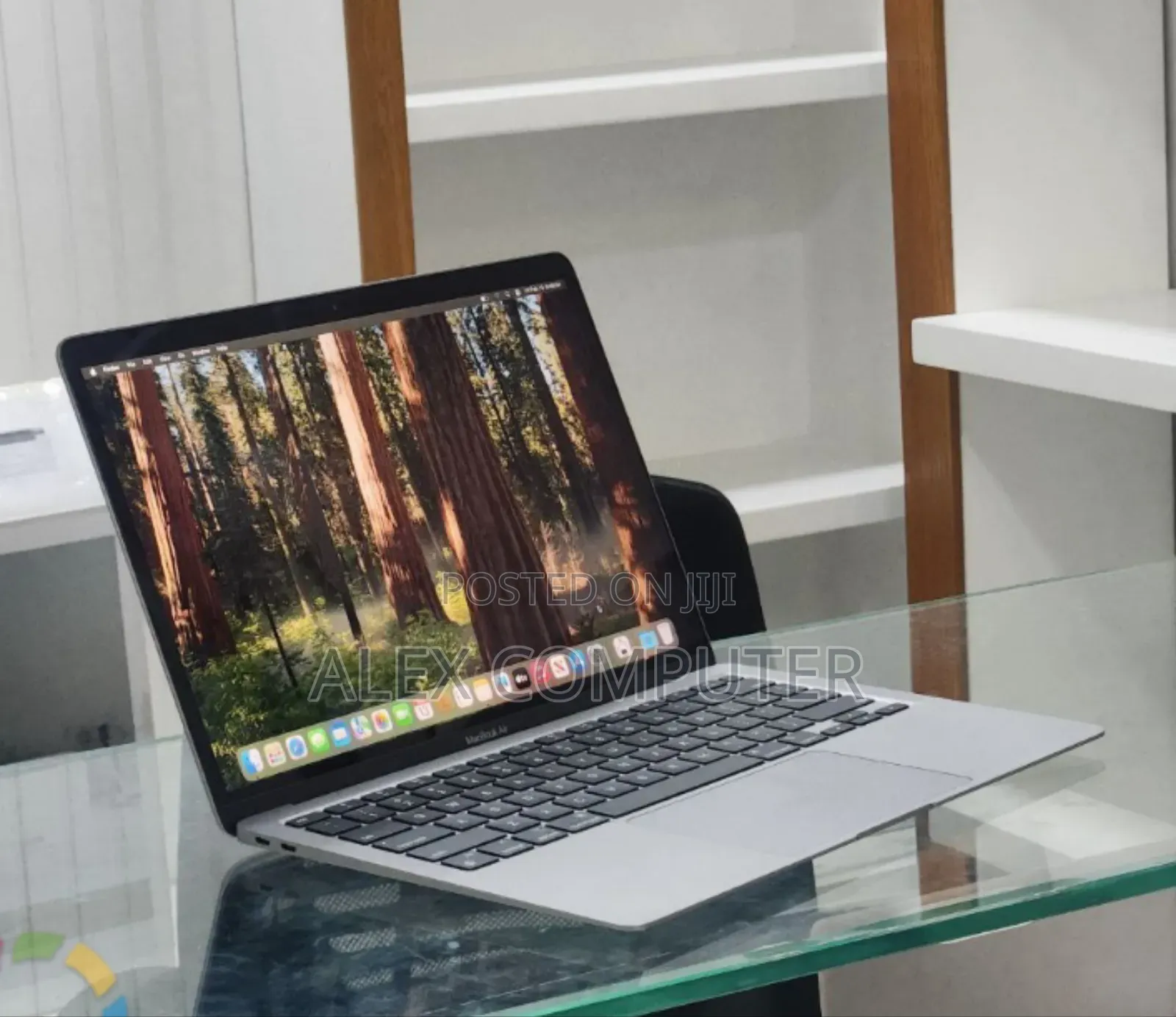 New Laptop Apple MacBook Air 2020 M1 16GB Apple M1 SSD 512GB