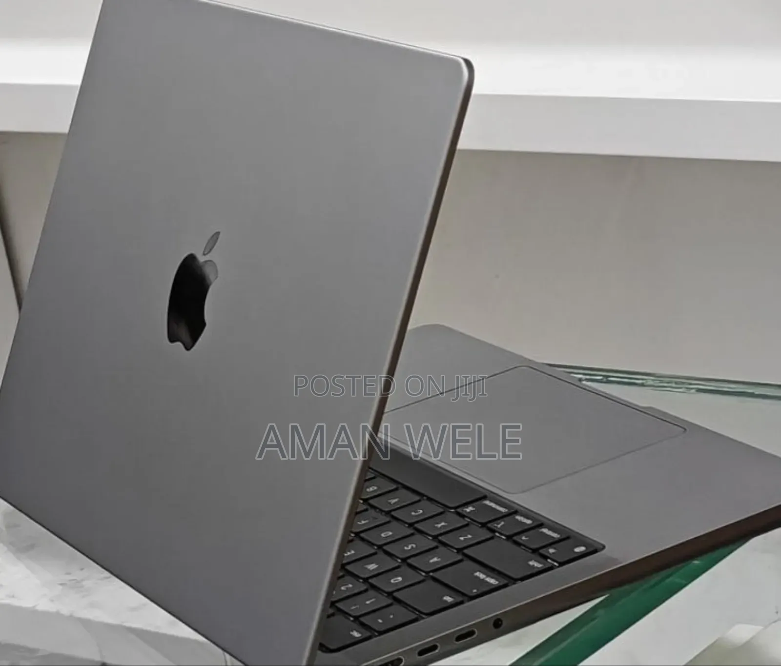 New Laptop Apple MacBook Pro 2023 M3 14-inch 8GB Apple M3 SSD 512GB