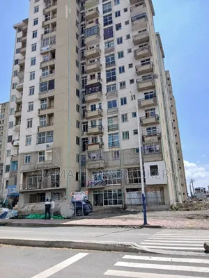 የሚሸጥ በጨረታ የተገኝ የንግድ ሱቅ50% ባንክ ይመቻቻል