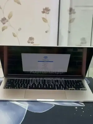 New Laptop Apple MacBook Air 2025 M4 13-inch 16GB Apple M4 SSD 256GB