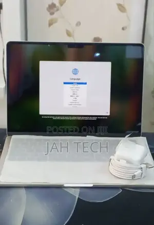 New Laptop Apple MacBook Air 2025 M4 13-inch 16GB Apple M4 SSD 256GB