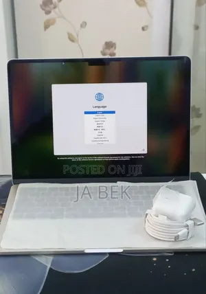 New Laptop Apple MacBook Air 2025 M4 13-inch 16GB Apple M4 SSD 256GB