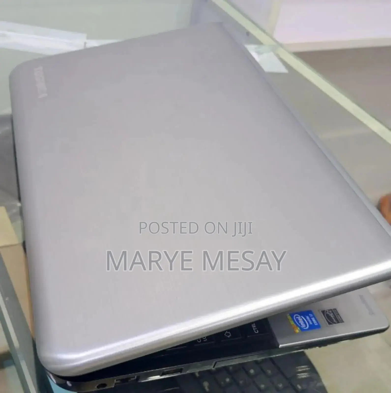 New Laptop Toshiba Satellite T100 8GB Intel Core i7 HDD 1T