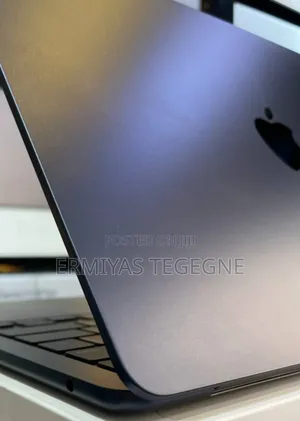 New Laptop Apple MacBook Pro M1 16GB Intel Core i5 SSD 512GB