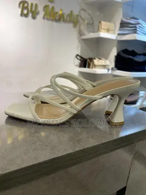 Girls Heel High Standard