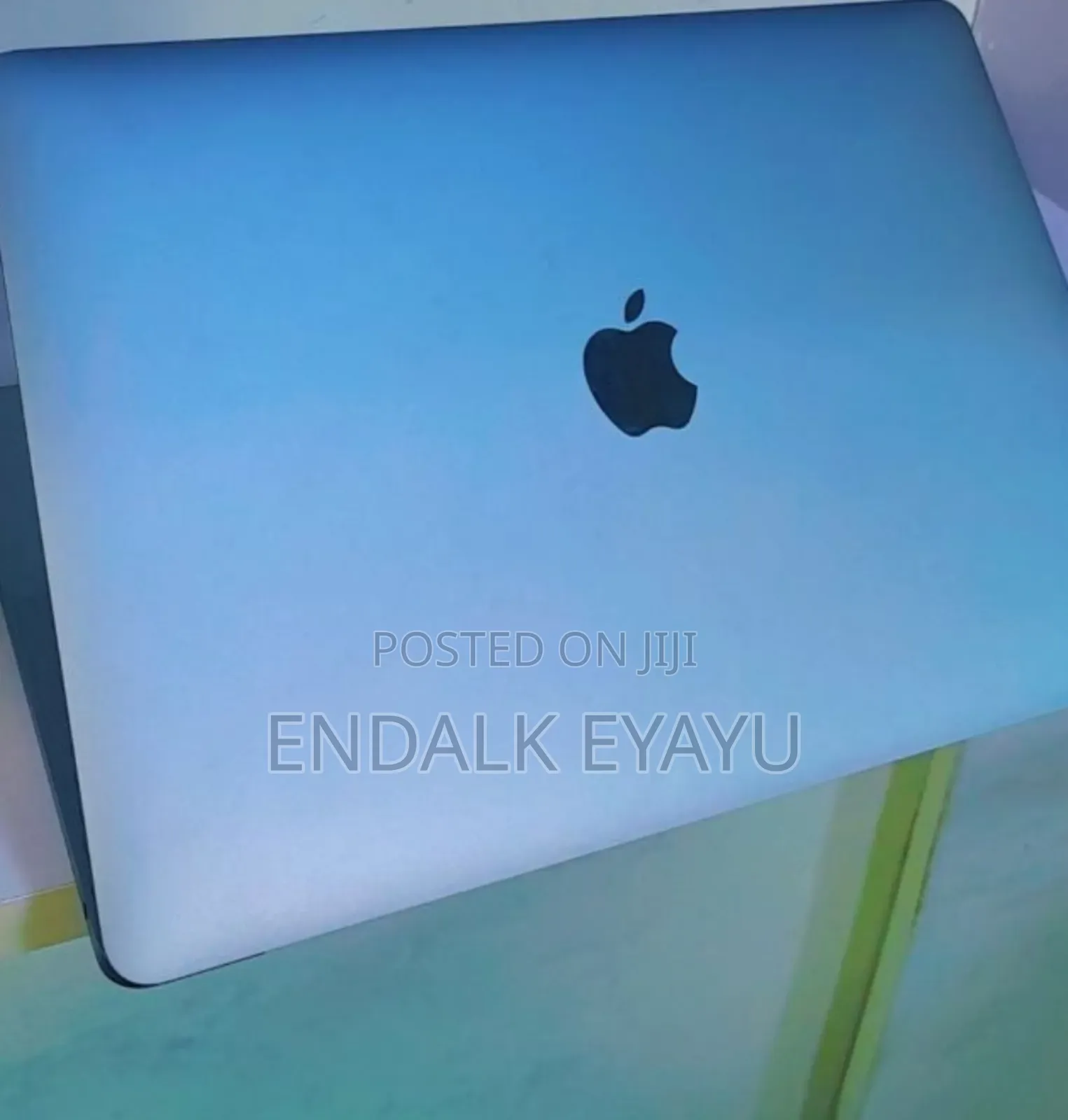 New Laptop Apple MacBook Pro M1 8GB Apple M1 Pro SSD 256GB