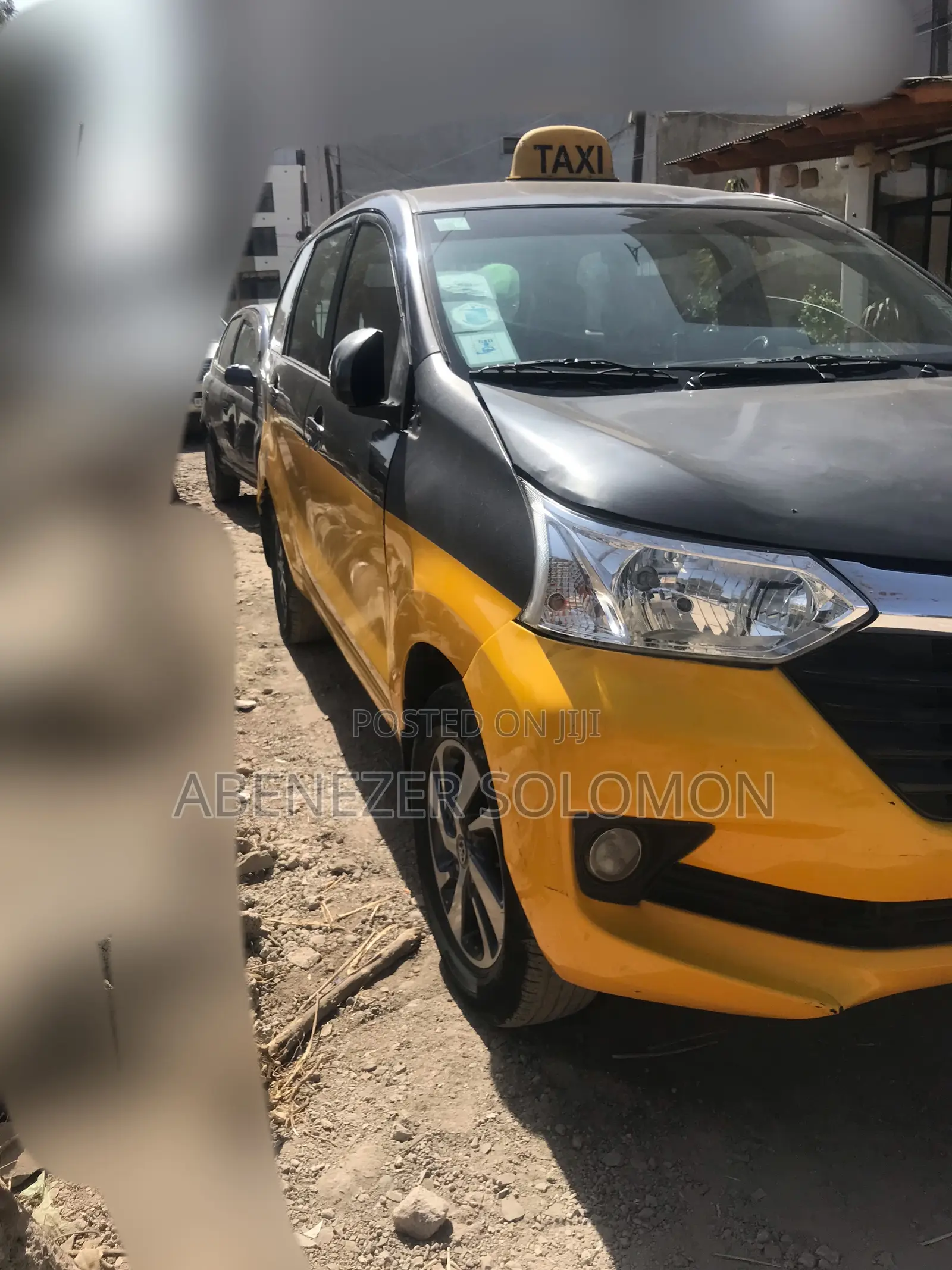 Toyota Avanza 2016 Yellow