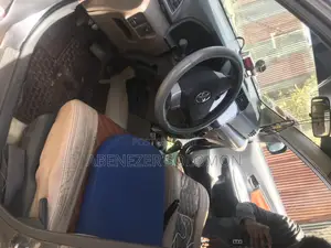 Toyota Avanza 2016 Yellow