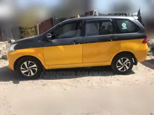 Toyota Avanza 2016 Yellow