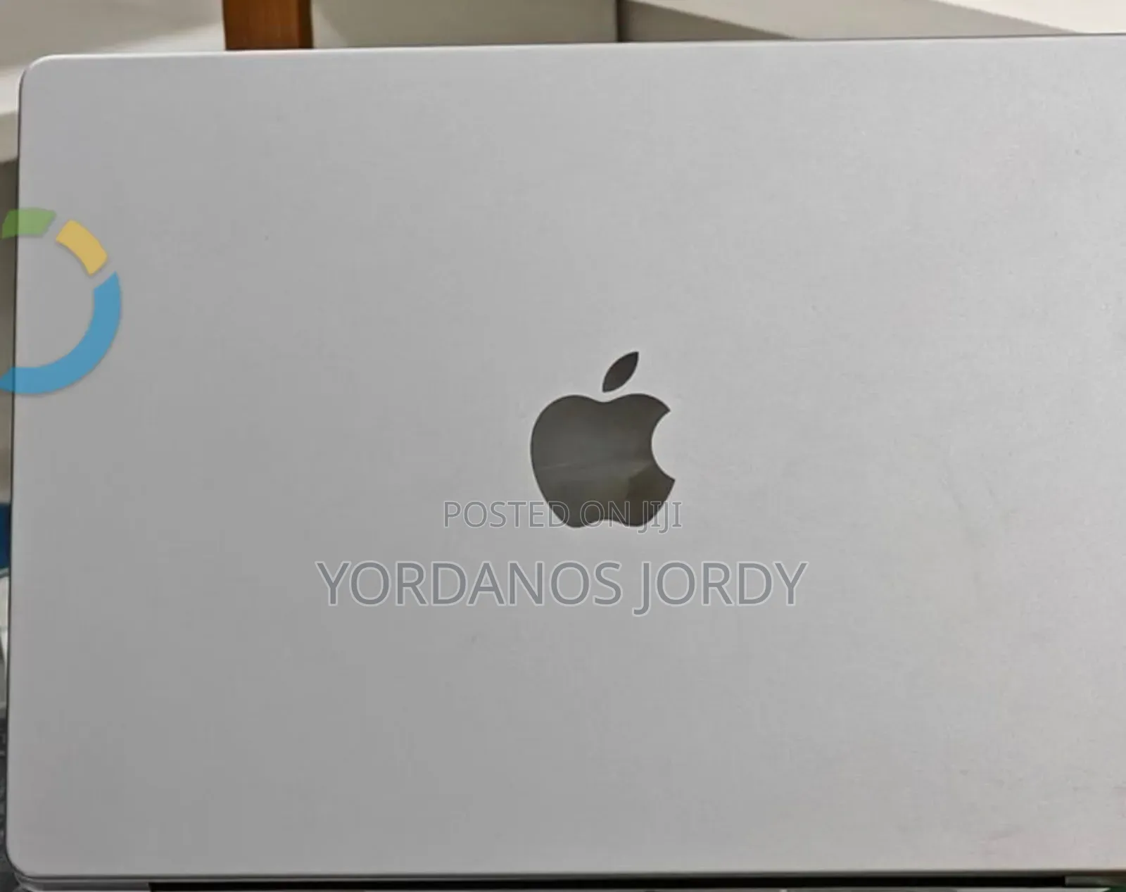 New Laptop Apple MacBook Air 2024 M3 15-inch 8GB Apple M3 Pro SSD 512GB