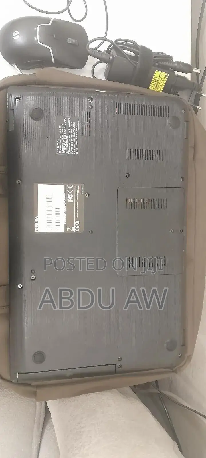 Laptop Toshiba 4GB Intel Core i3 HDD 512GB