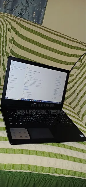 Laptop Dell Inspiron 15 3567 8GB Intel Core i3 HDD 1T