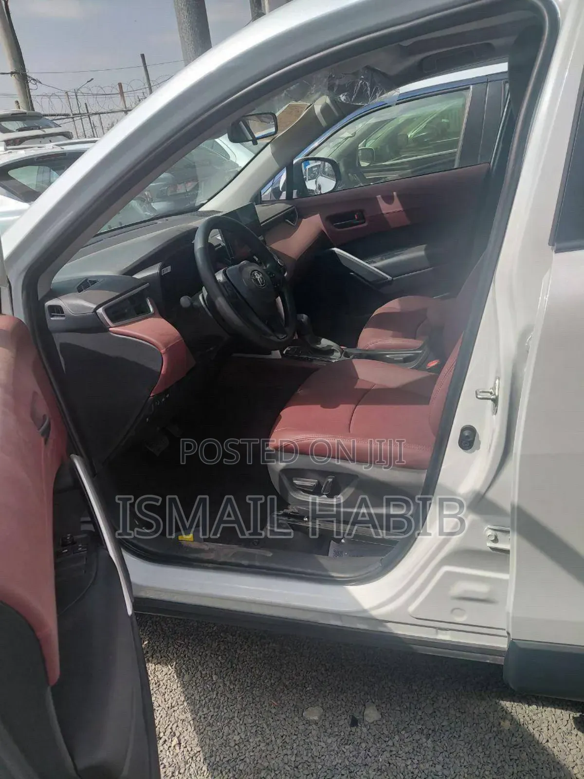 New Toyota Corolla Cross Hybrid XSE AWD 2025 White