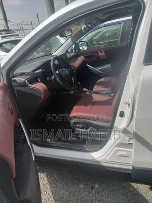 New Toyota Corolla Cross Hybrid XSE AWD 2025 White