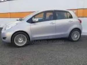 Toyota Yaris 2010 Silver