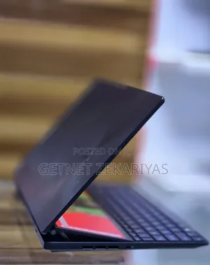 New Laptop Asus ZenBook 3 UX390UA 32GB Intel Core i7 SSD 1T