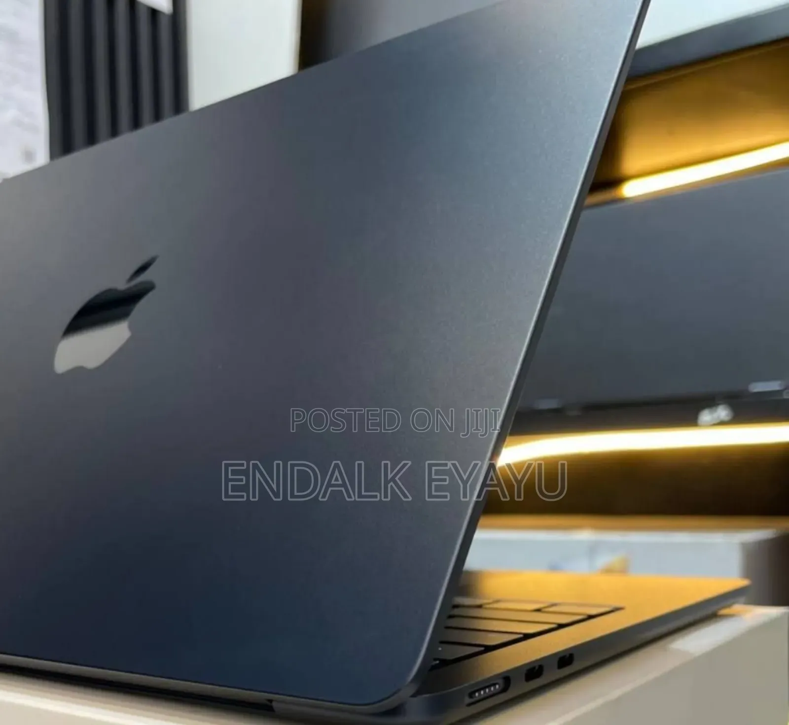 New Laptop Apple MacBook Air 16GB Apple M4 SSD 512GB