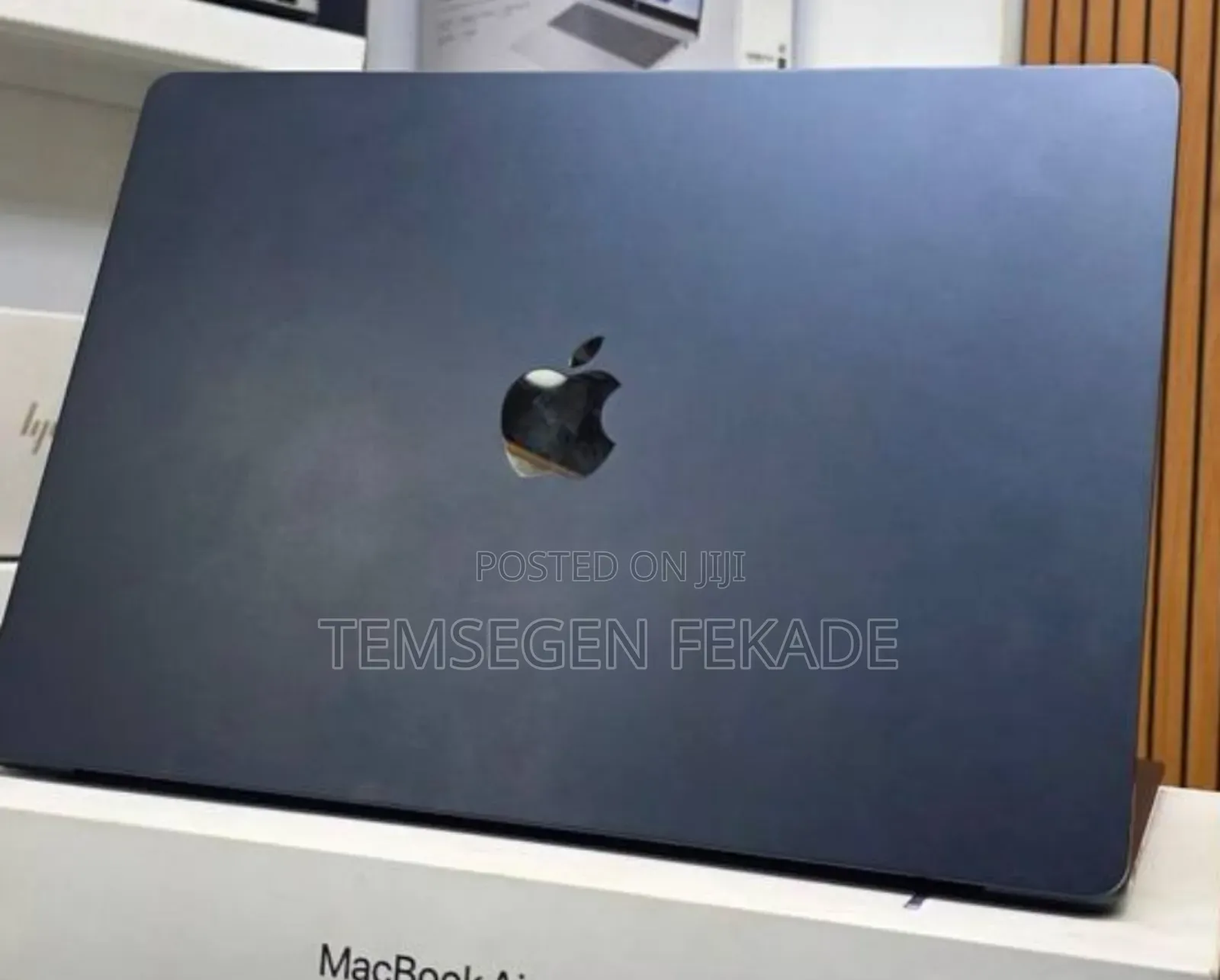 New Apple MacBook Air 2025 M4 15-inch 16GB Apple M4 Max SSD 256GB