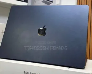 New Apple MacBook Air 2025 M4 15-inch 16GB Apple M4 Max SSD 256GB