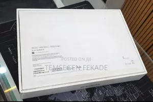 New Apple MacBook Air 2025 M4 15-inch 16GB Apple M4 Max SSD 256GB