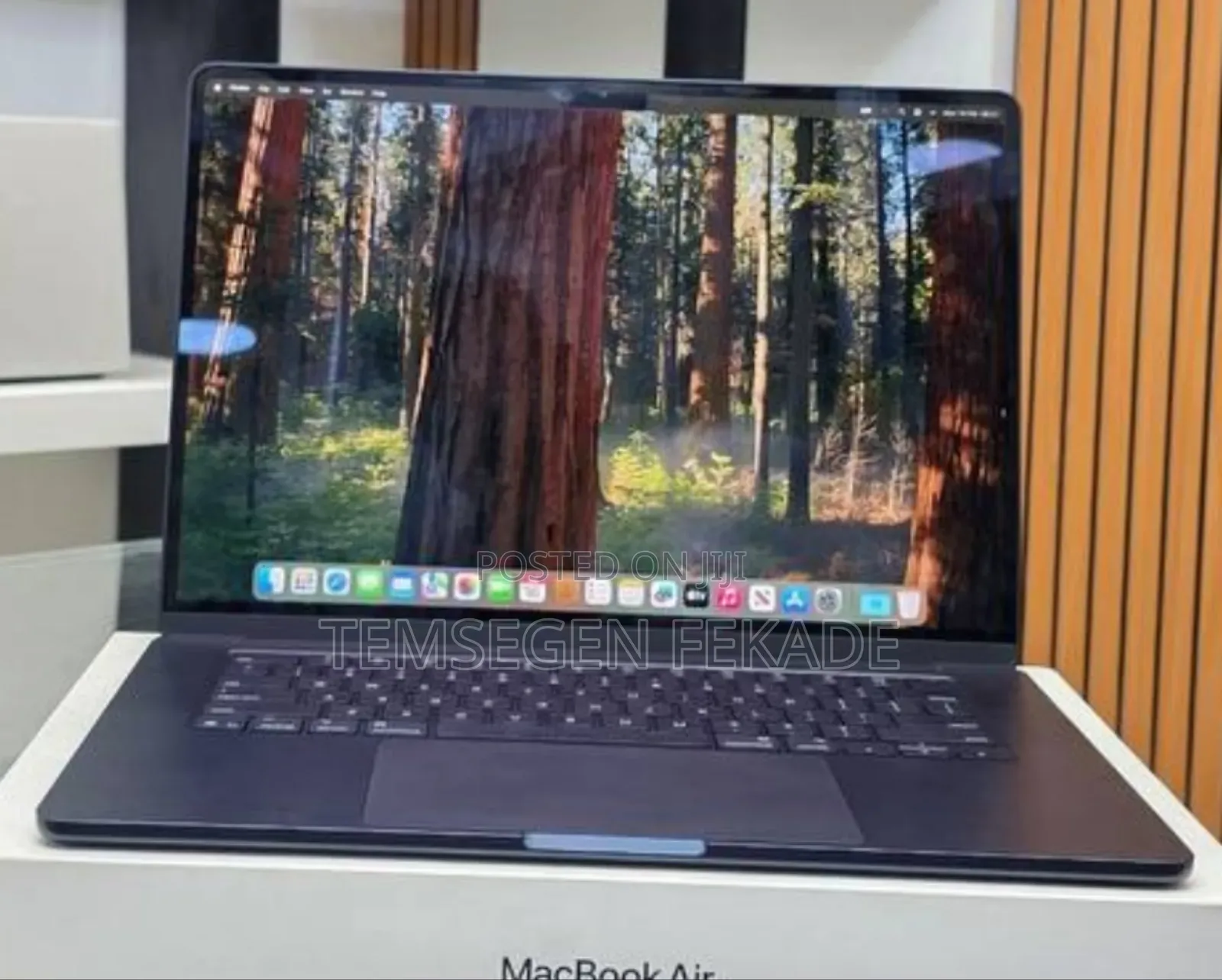 New Apple MacBook Air 2025 M4 15-inch 16GB Apple M4 Max SSD 256GB
