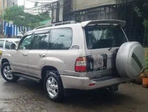 Toyota Land Cruiser 2006 Silver