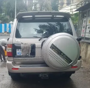 Toyota Land Cruiser 2006 Silver