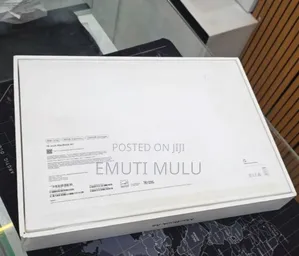 New Apple MacBook Air 2025 M4 13-inch 16GB Intel Core i7 SSD 256GB