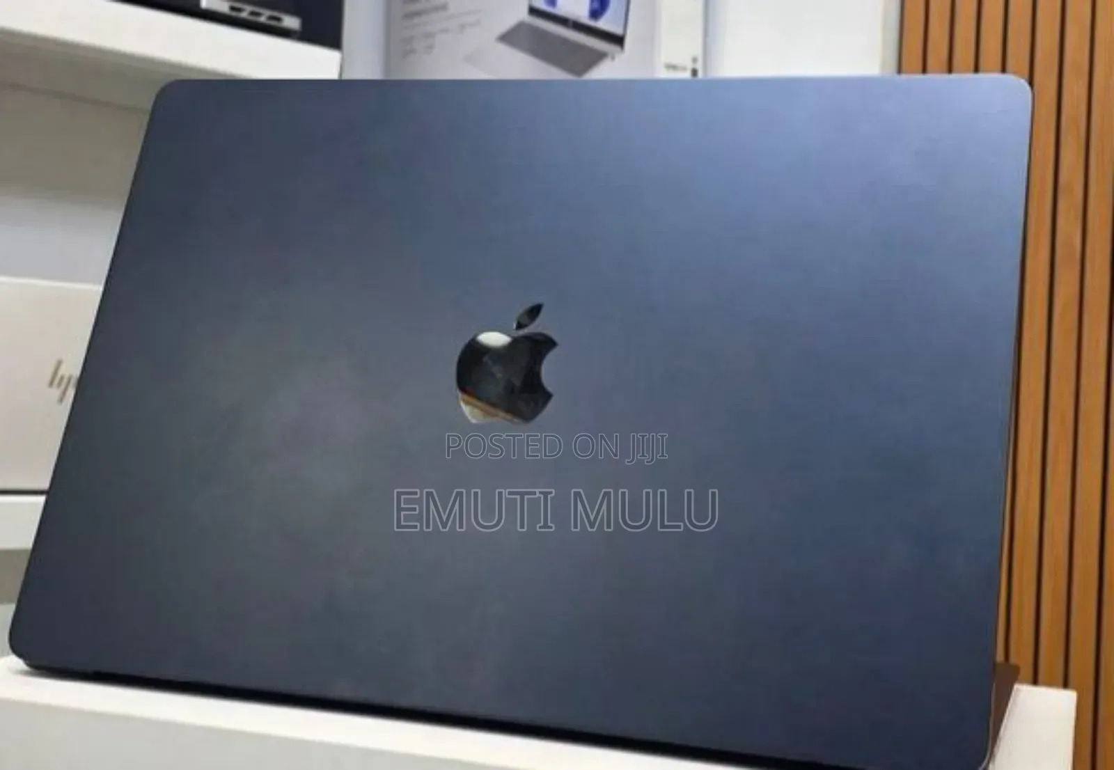 New Apple MacBook Air 2025 M4 13-inch 16GB Intel Core i7 SSD 256GB