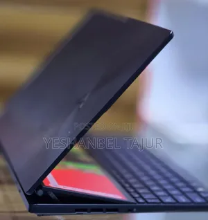 New Laptop Asus ZenBook UX31LA 16GB Intel Core i7 SSD 512GB