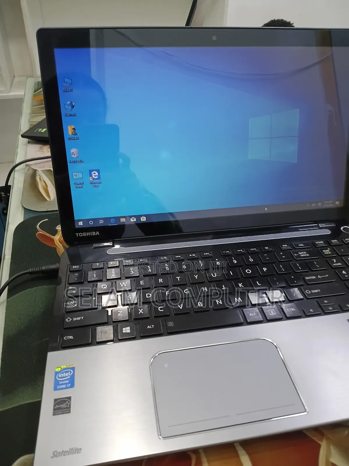 New Laptop Toshiba Satellite C850 8GB Intel Core i7 HDD 1T
