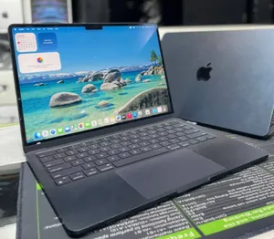 New Laptop Apple MacBook Air 2024 M3 13-inch 8GB Apple M3 SSD 256GB