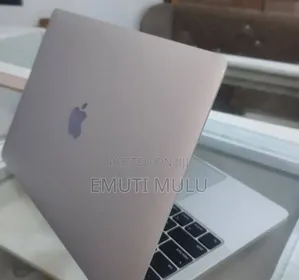 New Laptop Apple MacBook Pro 8GB Intel Core i5 SSD 256GB