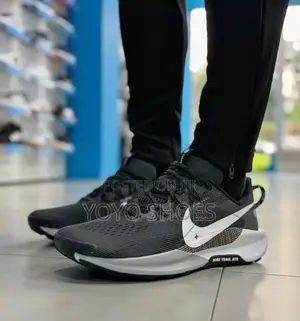 Nike Pegasus Trail 5 Black/White Running Fashion Sneaker