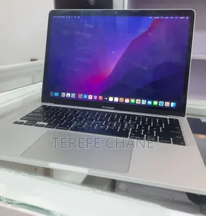 New Laptop Apple MacBook Pro 2020 8GB Intel Core i5 SSD 256GB