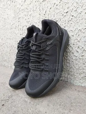 Columbia Trail Strom Water Proof Hiking Triple Black Fashion Sneaker