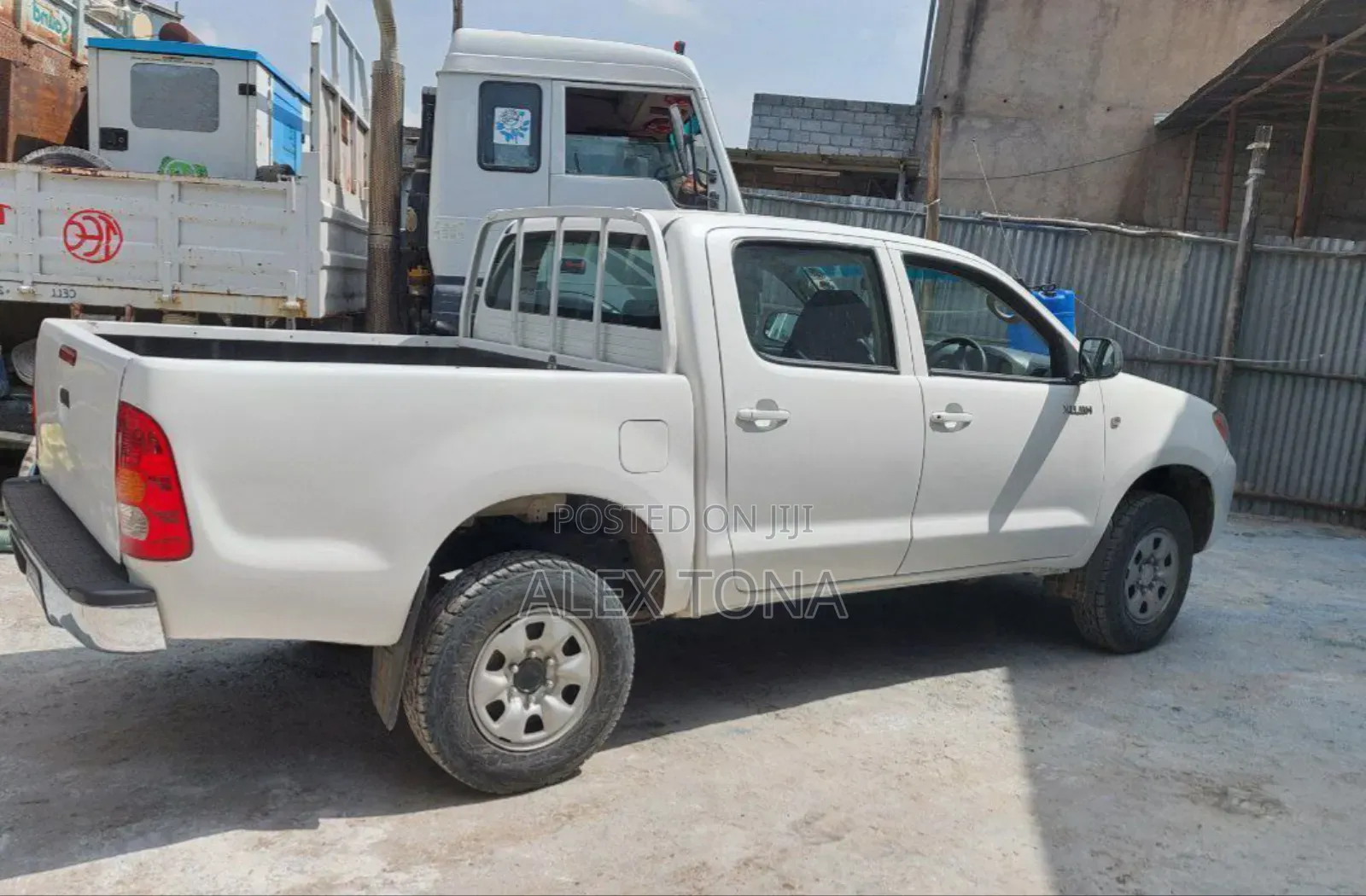 Toyota Hilux 2008 White