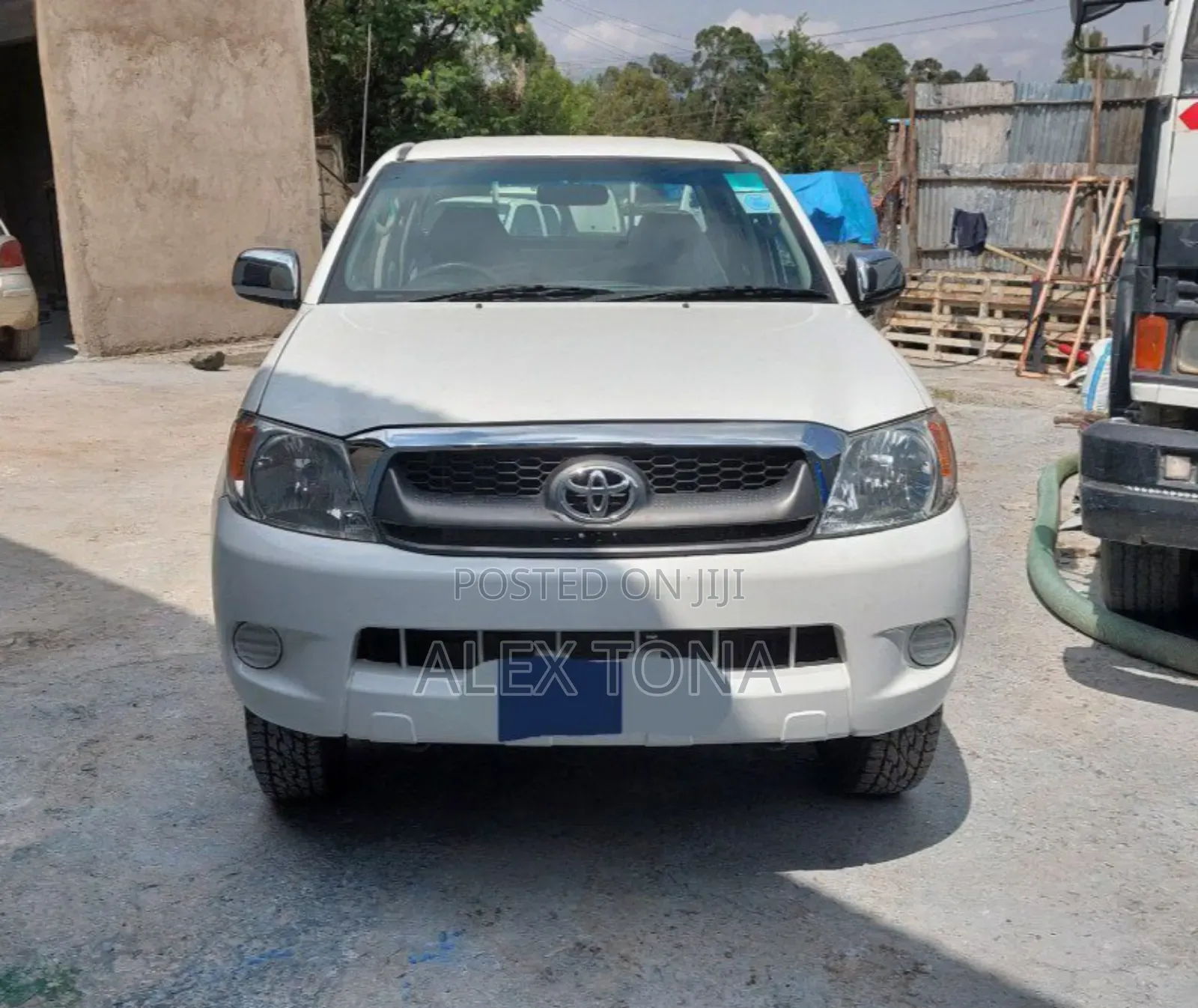 Toyota Hilux 2008 White