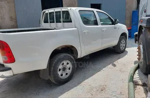 Toyota Hilux 2008 White