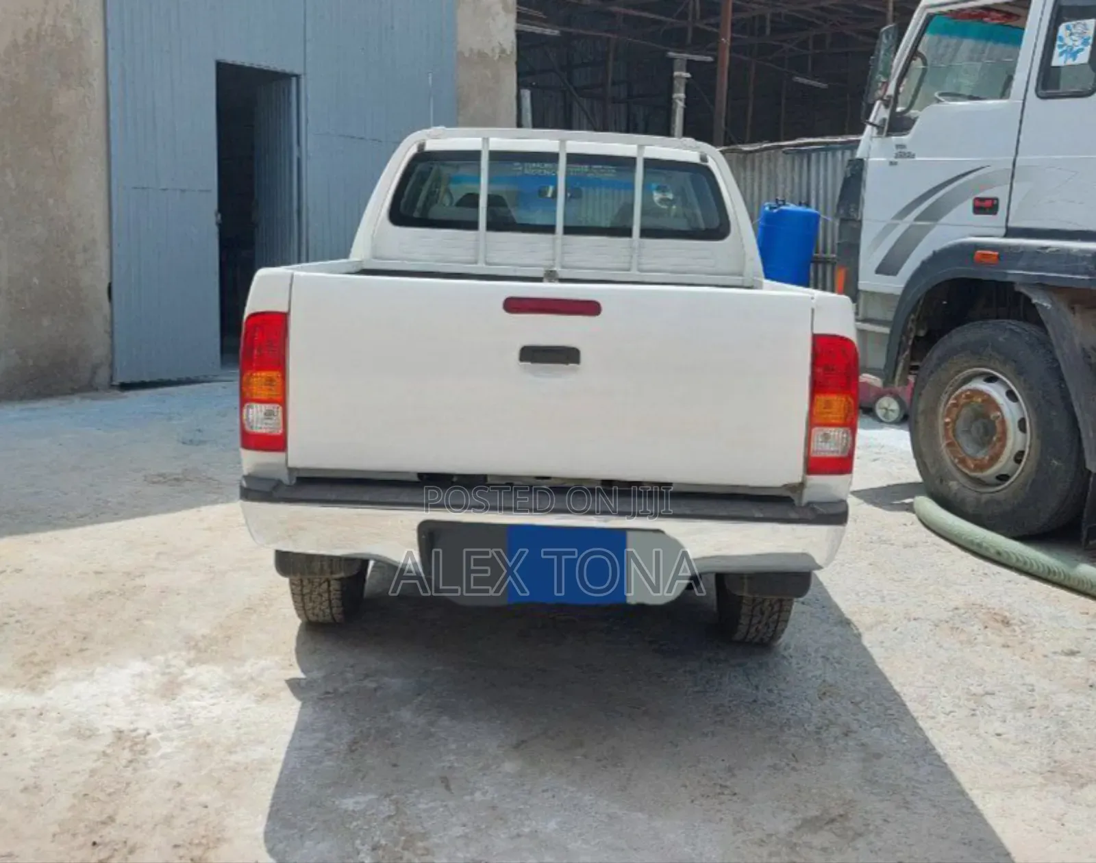 Toyota Hilux 2008 White