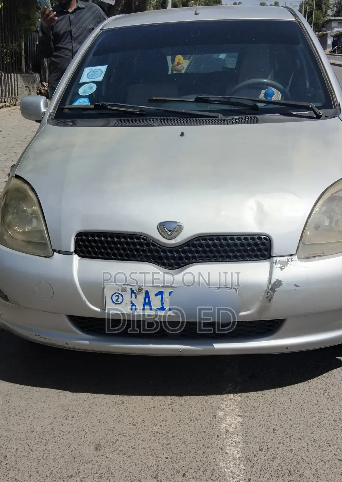 Toyota Vitz 1999 Silver