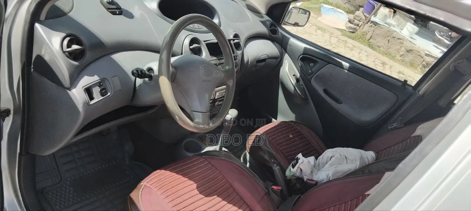 Toyota Vitz 1999 Silver