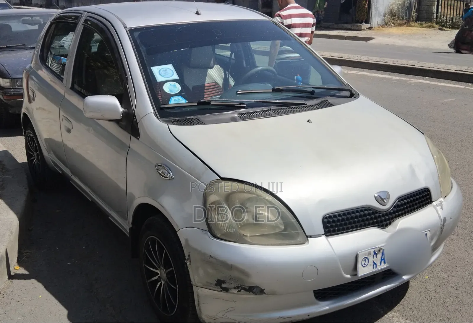 Toyota Vitz 1999 Silver