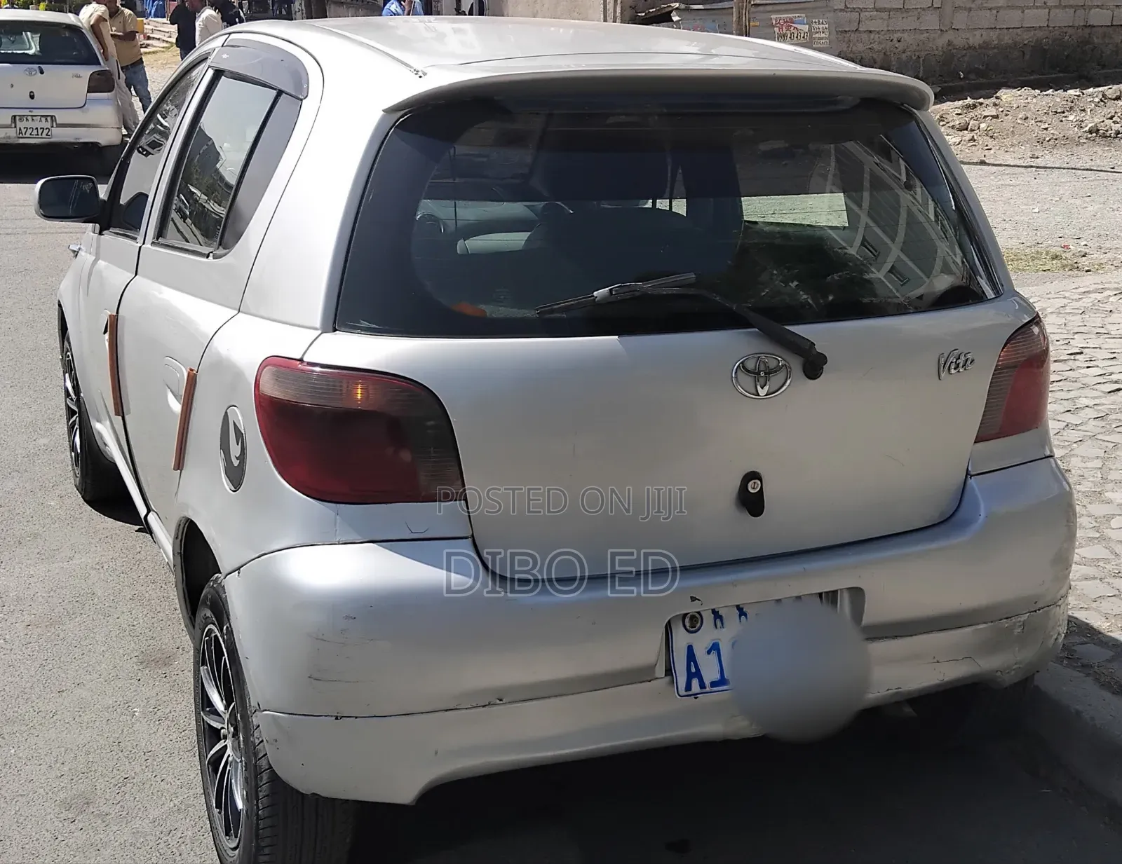 Toyota Vitz 1999 Silver