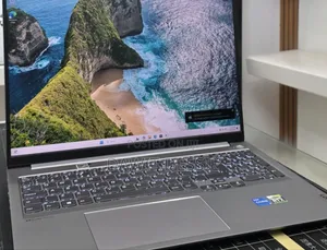 New Laptop Lenovo 16GB Intel Core i5 SSD 512GB