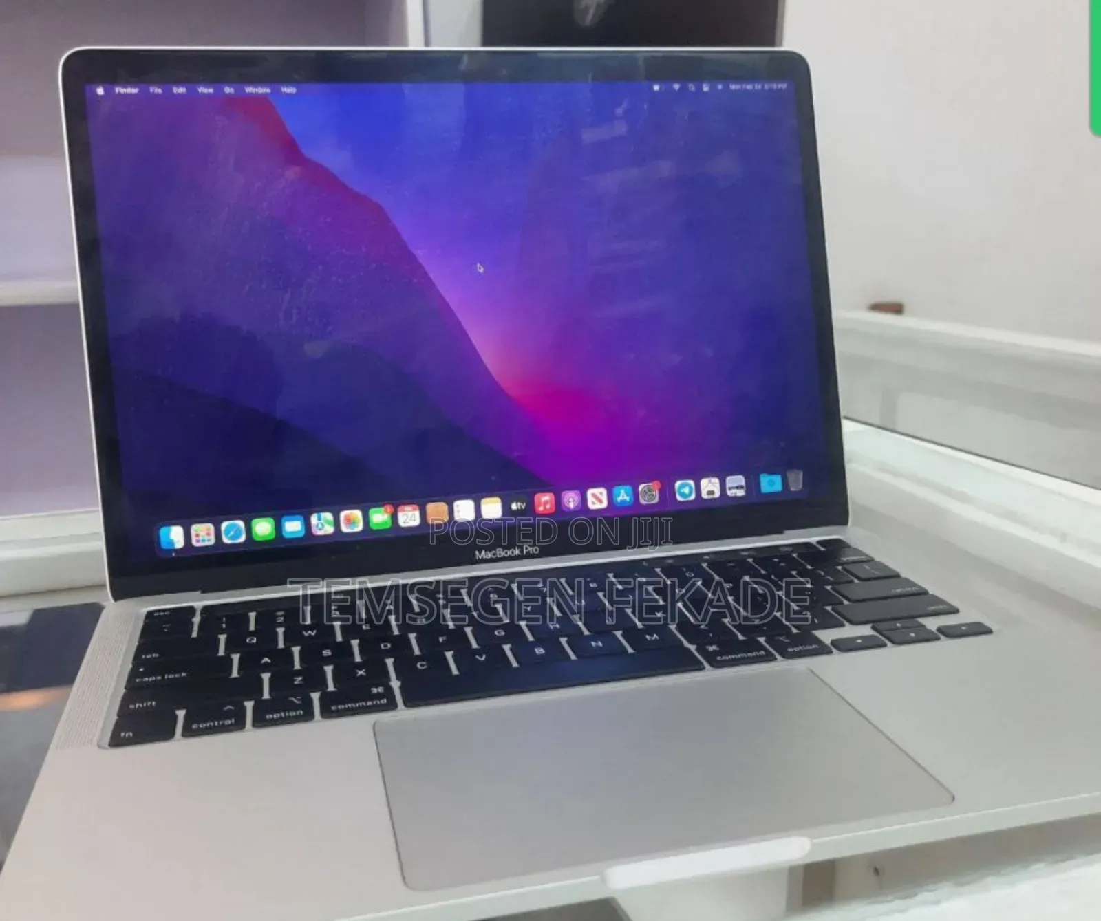 New Laptop Apple MacBook Pro 8GB Intel Core i5 SSD 256GB
