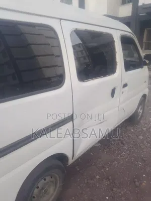 Suzuki Every Wagon 2005 White